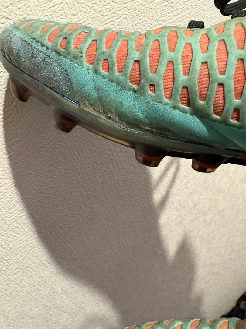 サッカースパイク フットサルシューズ