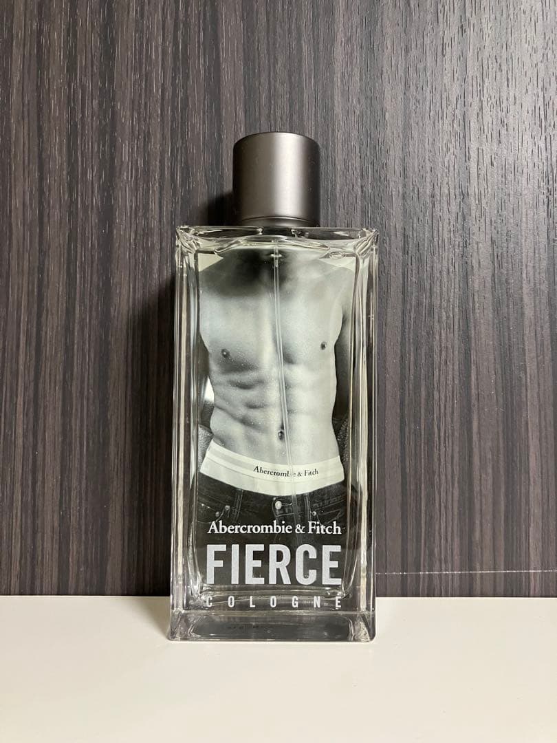 新品未使用品 アバクロ 香水 フィアース 200ml