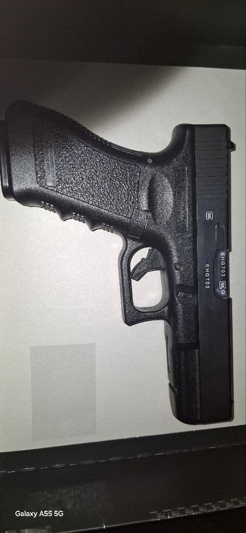 邪心ちゃん専用　　グロック18c 電動　ロングマガジン2個付き　スポーツ遊戯銃