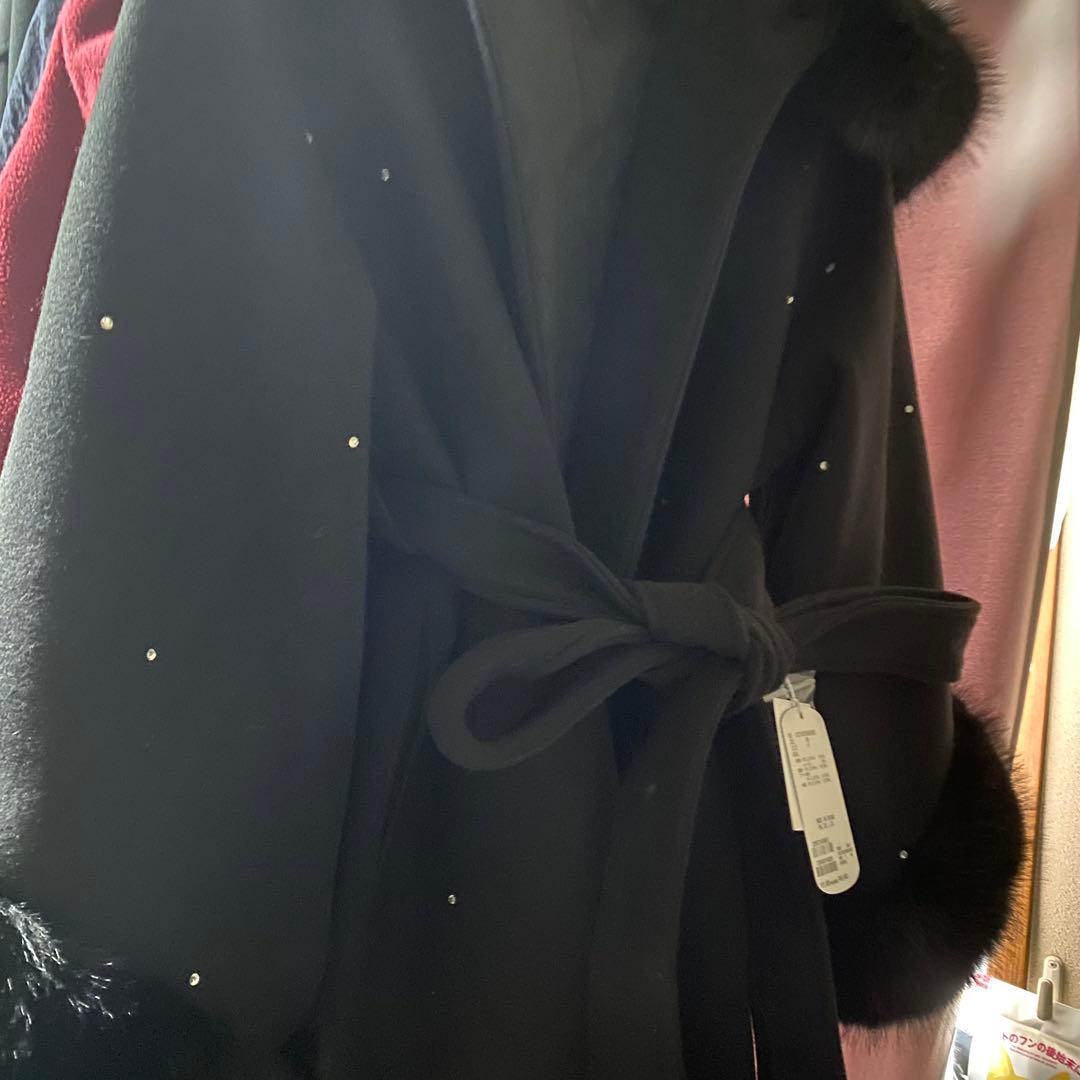 Chico エコファー付きビジューケープポンチョ　試着のみタグ付き新品