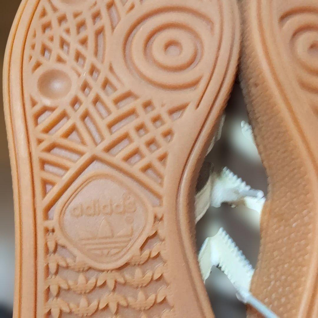 未使用　アディダス　スペツィアル　２４センチ