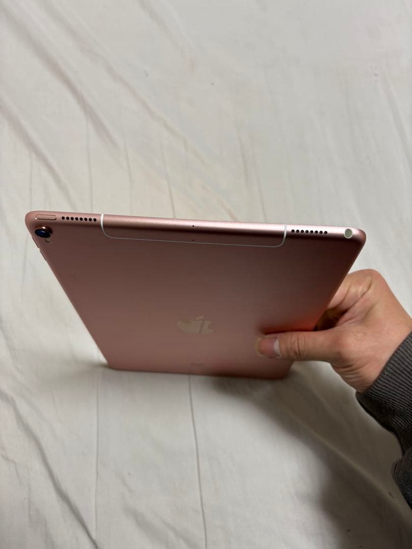 Apple iPad pro 10.5 64gb バテッリー容量100%