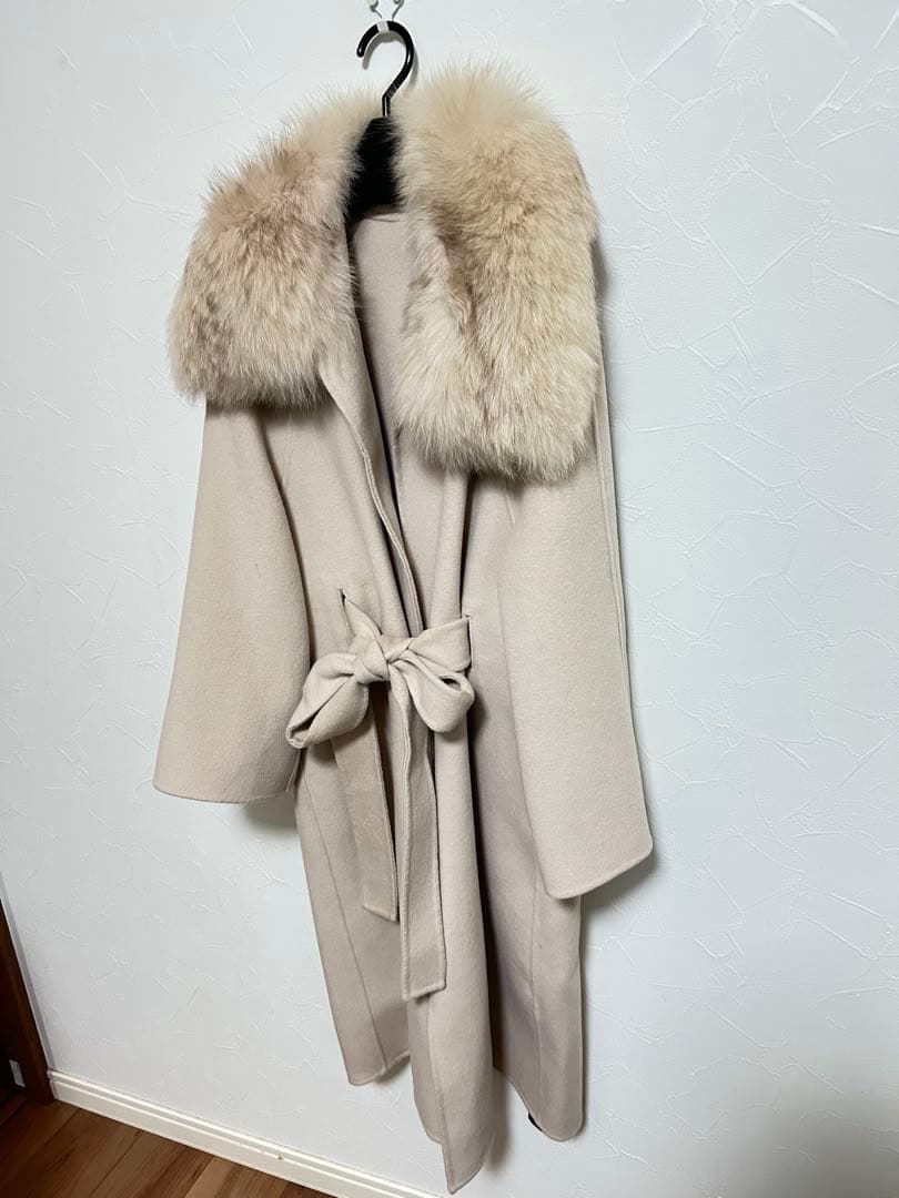 お値下げしました♡ セブンフェアリー　ベージュ ファー襟 ロングコート