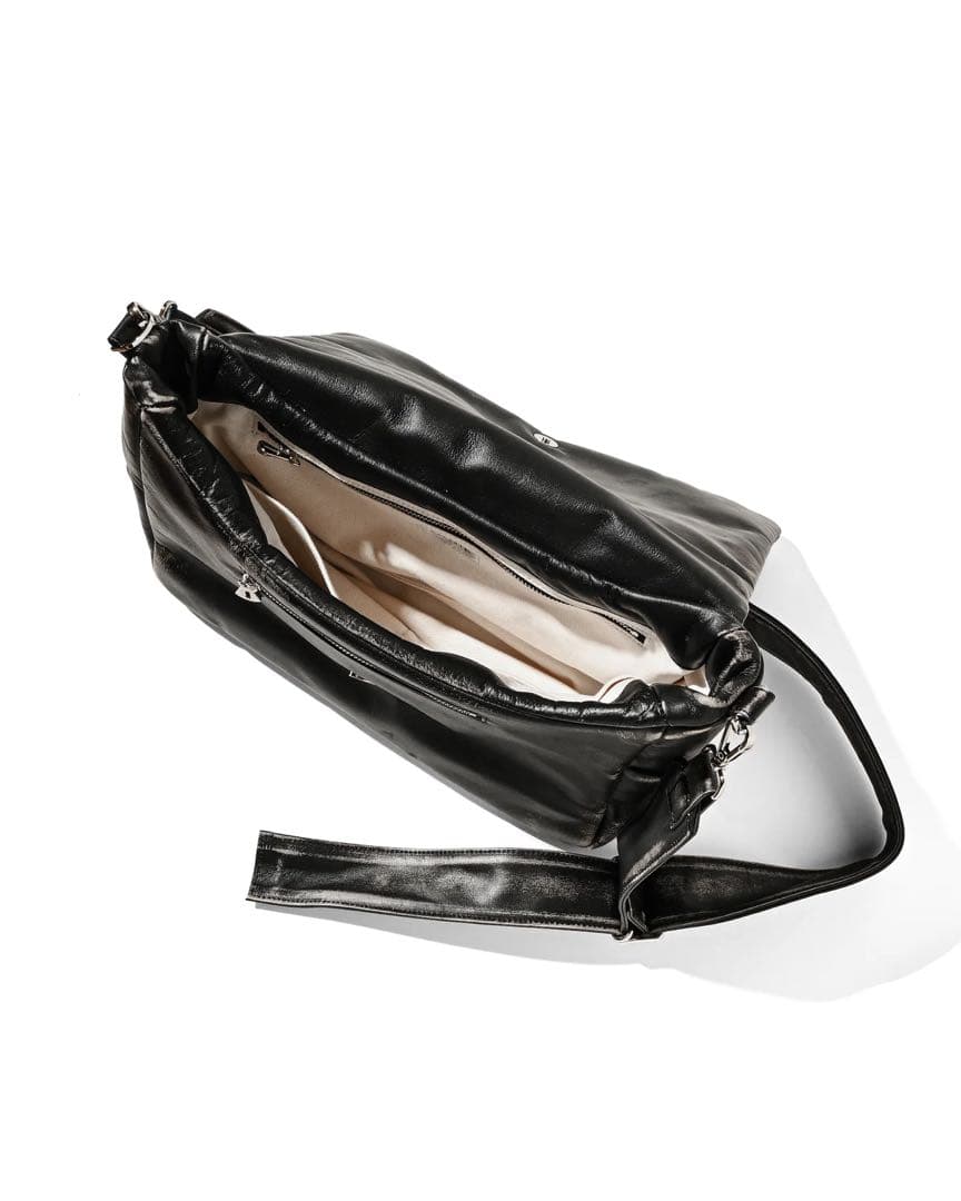 【完売】VINTAGE PADDED FLAP HOLIDAY BAG