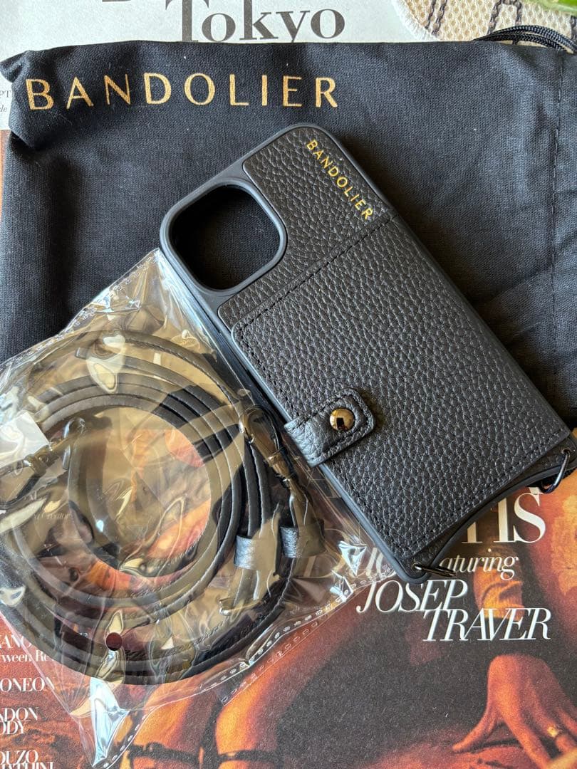 【新品未使用】MagSafe対応　iPhone 15用ケースBANDOLIER
