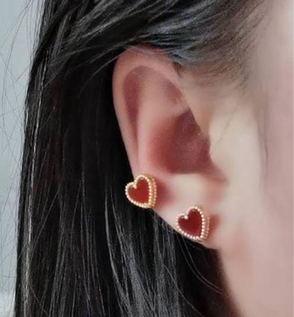 ハイクオリティ　最高品質　ハート　ピアス　レッド