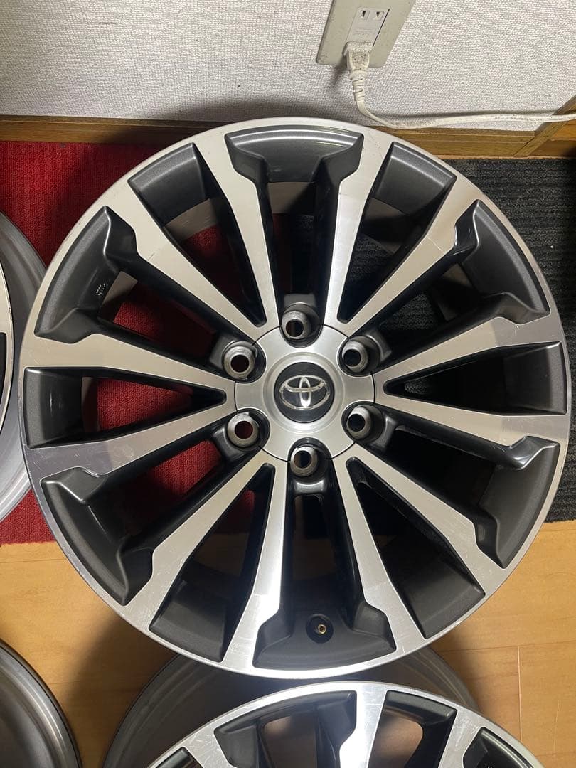TOYOTA 150ランドクルーザープラド 純正ホイール19インチ．