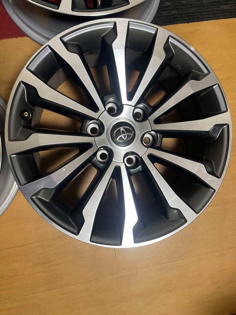 TOYOTA 150ランドクルーザープラド 純正ホイール19インチ．
