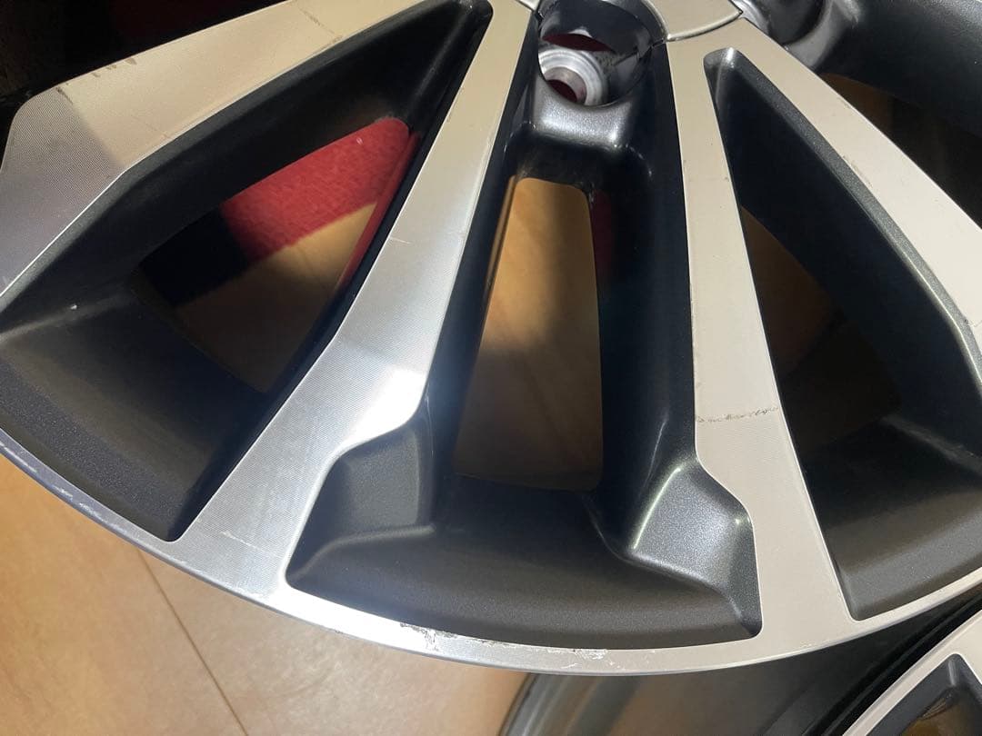 TOYOTA 150ランドクルーザープラド 純正ホイール19インチ．