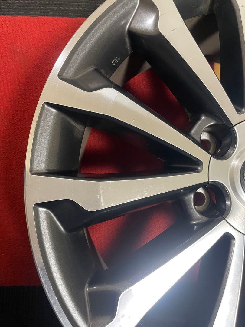 TOYOTA 150ランドクルーザープラド 純正ホイール19インチ．