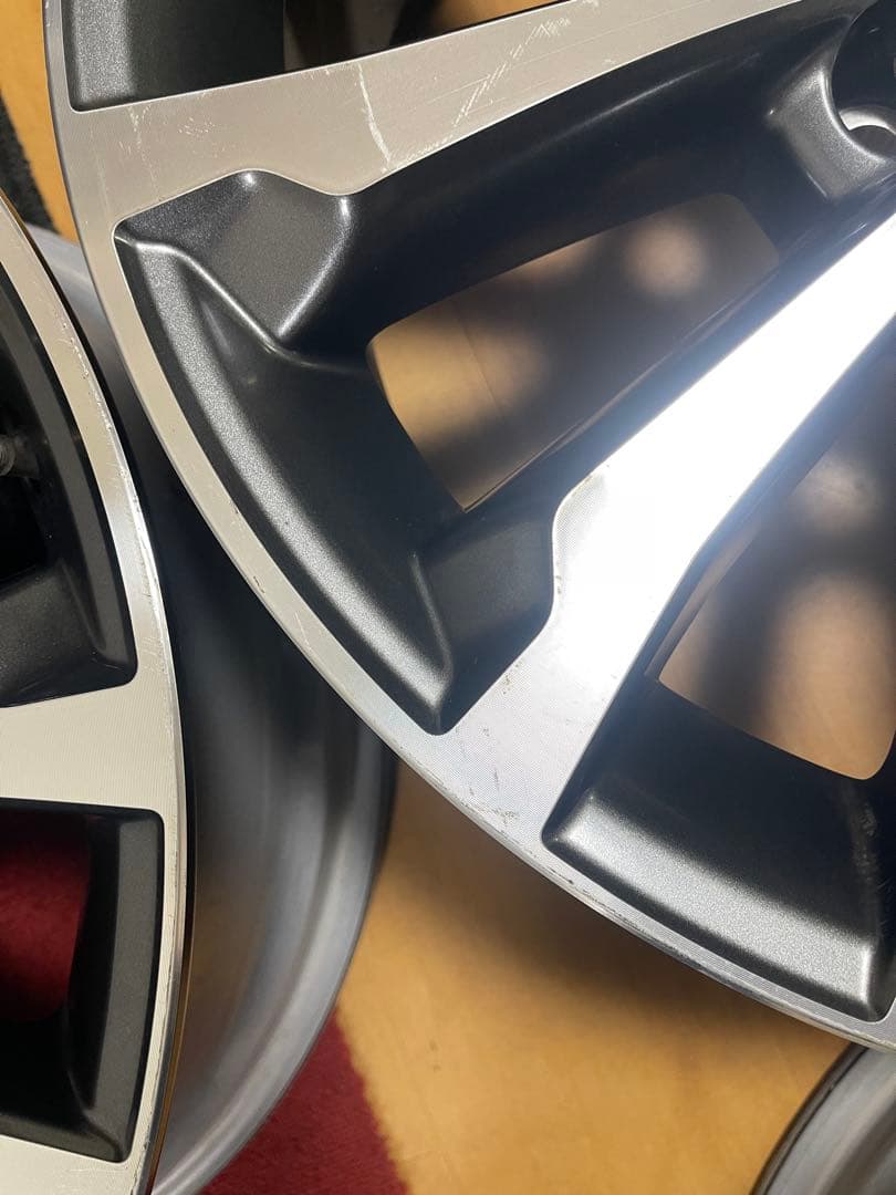 TOYOTA 150ランドクルーザープラド 純正ホイール19インチ．