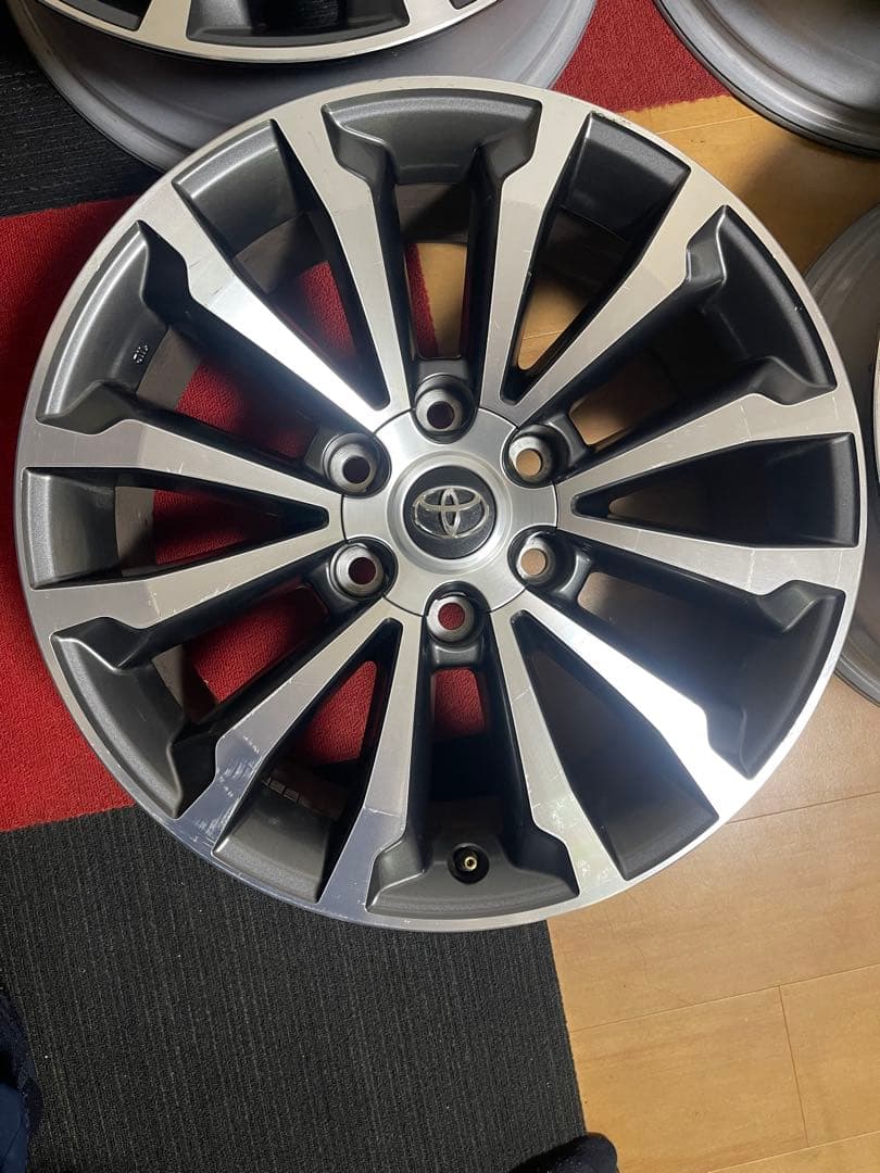 TOYOTA 150ランドクルーザープラド 純正ホイール19インチ．
