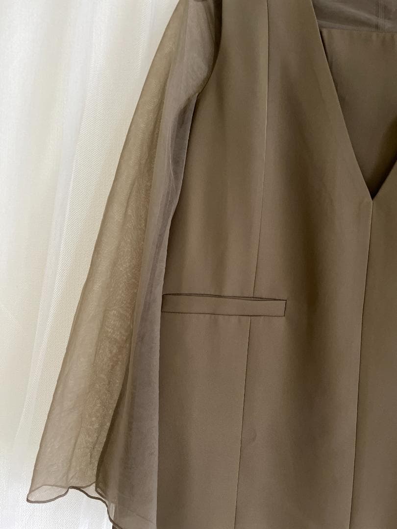 GIRL チュールレイヤードトップ スタイトスカート　セットアップ カーキ L