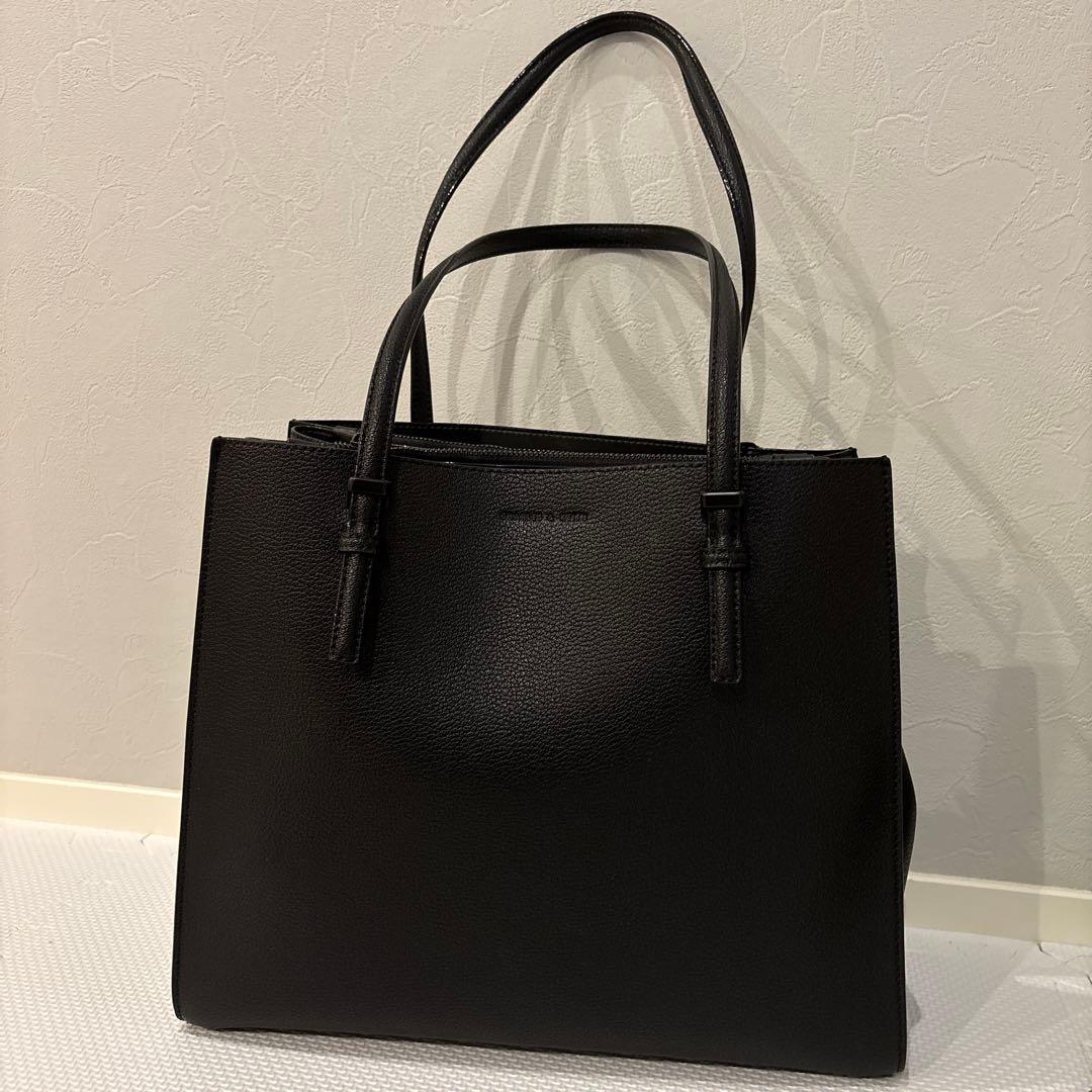 CHARLES&KEITH美品ブラックレザートートバッグ