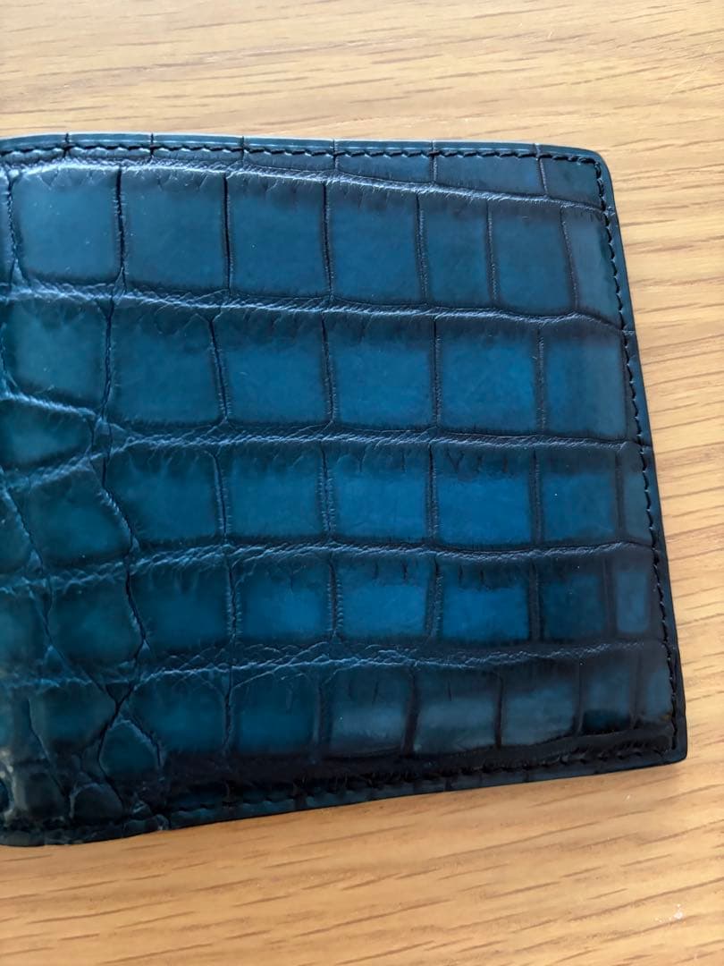 yuhaku ユハククロコダイル薄型二つ折り財布