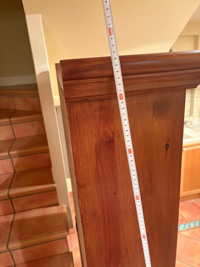 アクタス取扱　スペイン　タイル　棚　ディスプレイ棚　食器棚