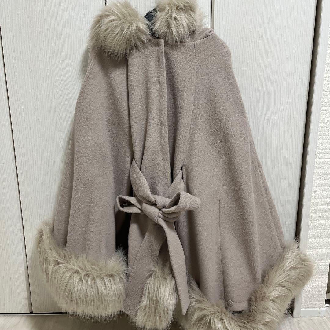 ZOZOTOWN限定　ロイヤルパーティー　ファーケープコート