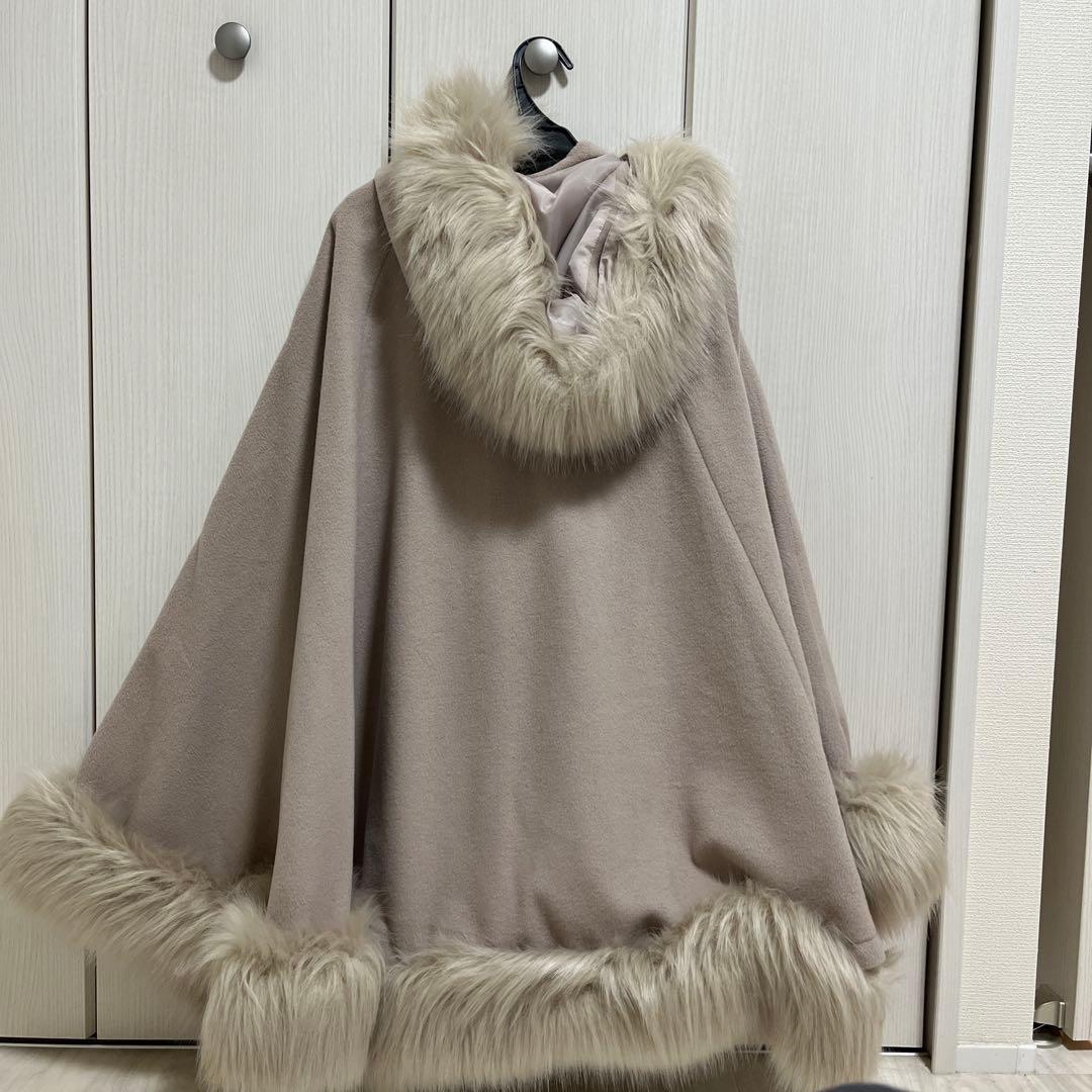 ZOZOTOWN限定　ロイヤルパーティー　ファーケープコート