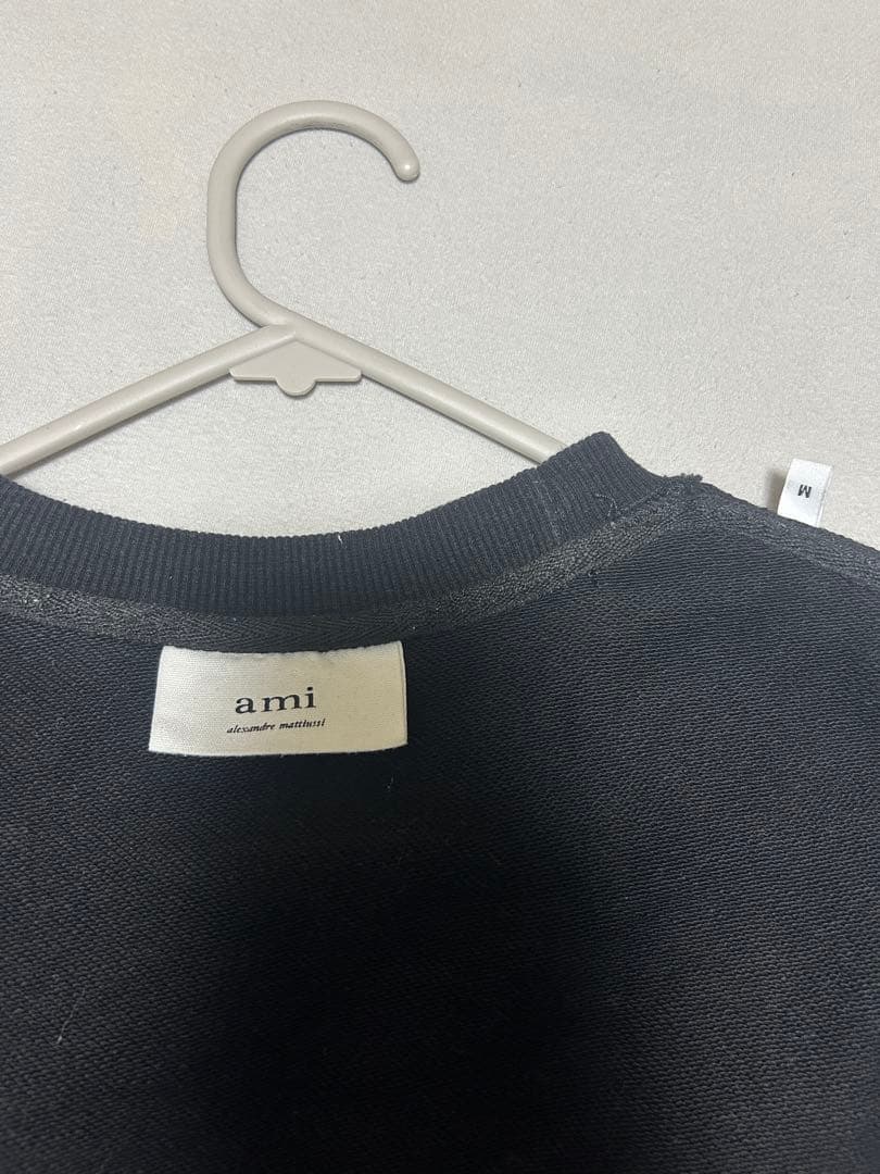 AMI ブラック スウェット トレーナー