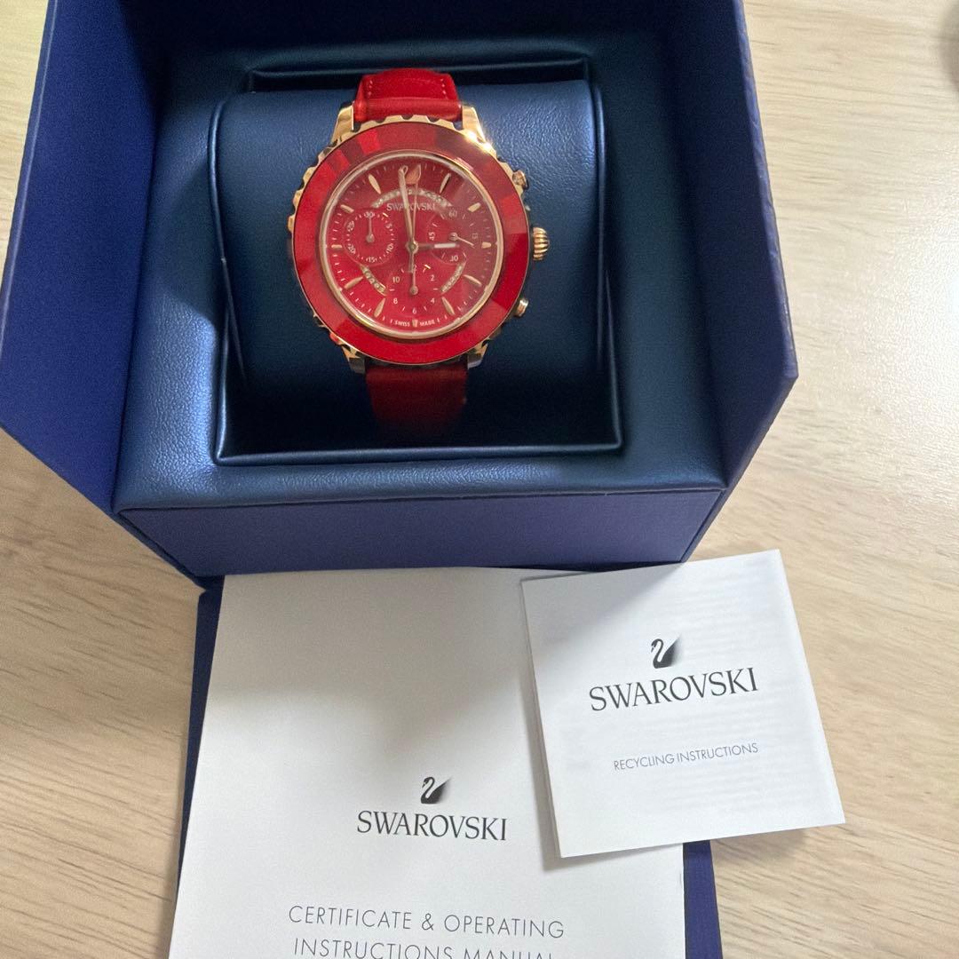 ✨新品✨SWAROVSKI✨スワロフスキー　クロノグラフ　レディース腕時計