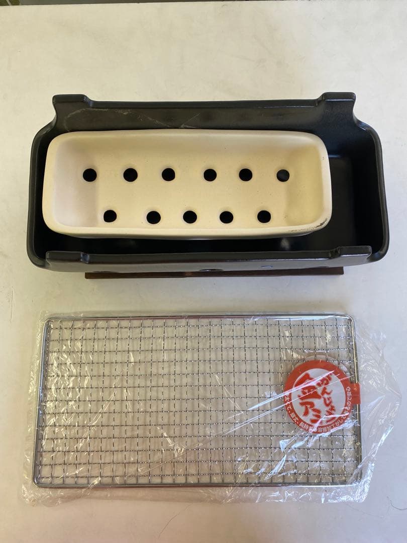 【新品未使用】串焼きコンロ（大）炭焼きグリル 七輪 陶器 萬古焼 黒 金網 井桁