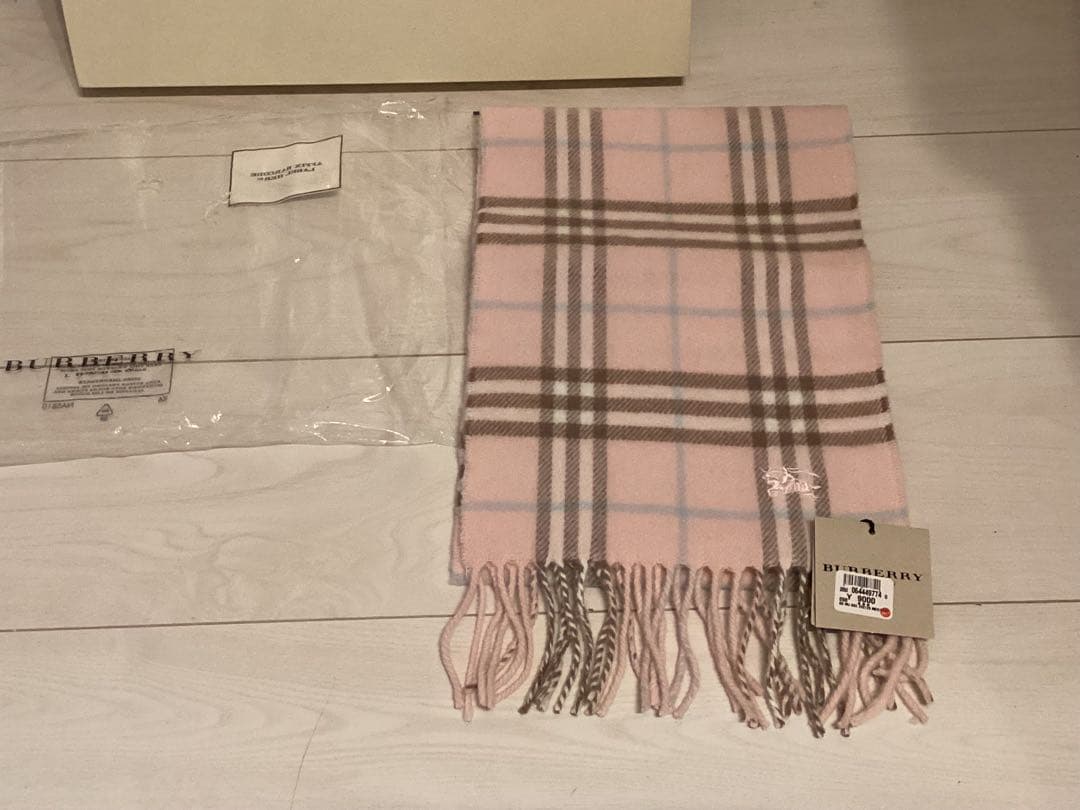 未使用保存袋タグ付きバーバリーBurberry ピンク チェック マフラー本物