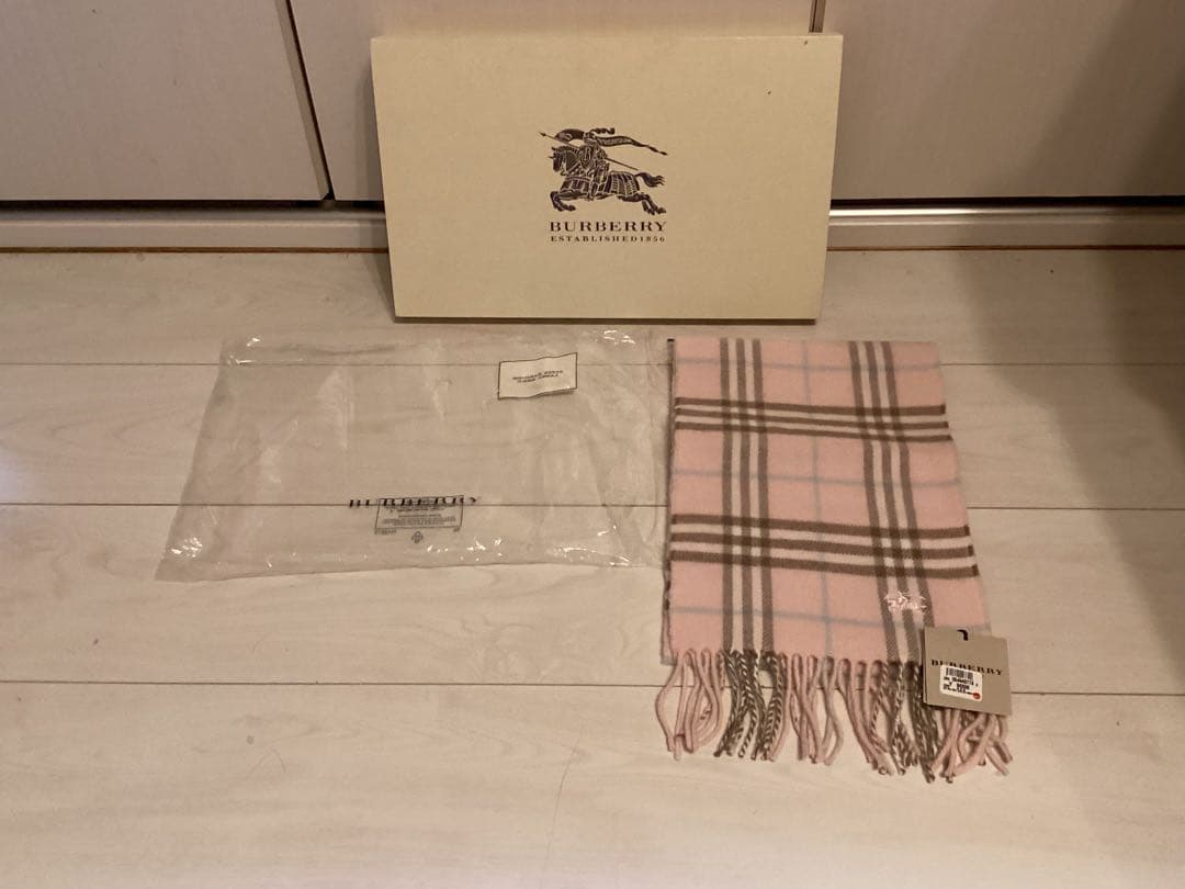 未使用保存袋タグ付きバーバリーBurberry ピンク チェック マフラー本物