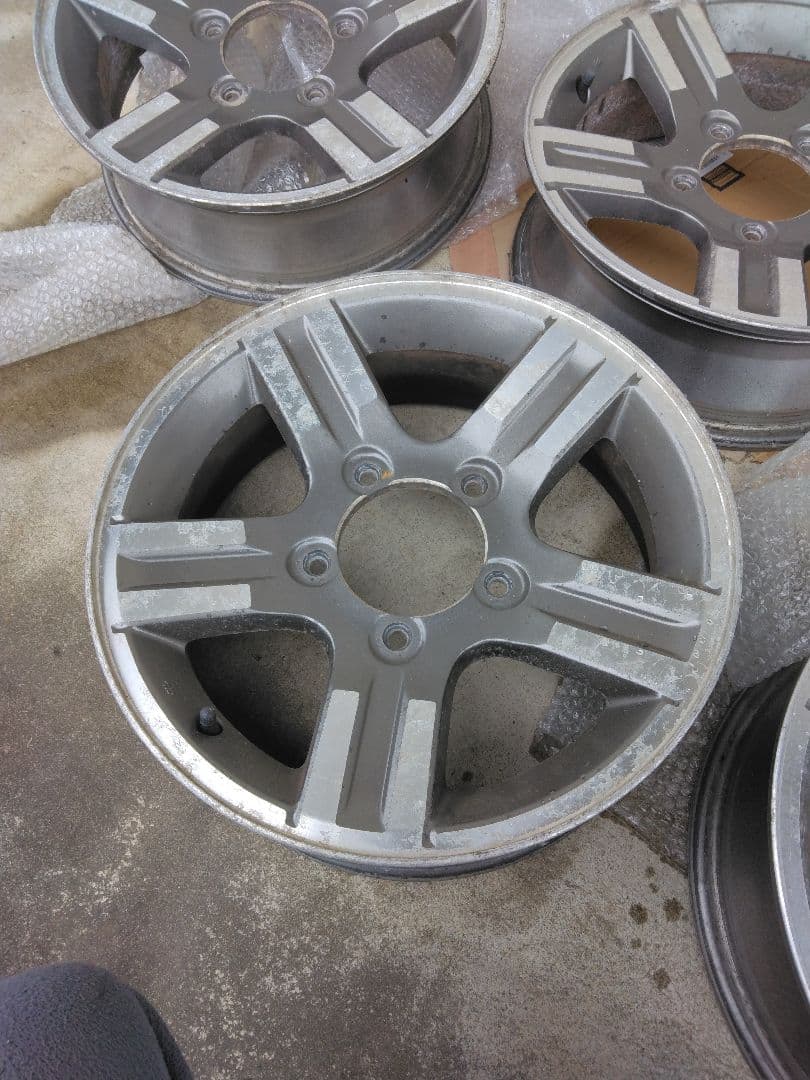 ジムニー23に使用16インチ アルミ製 5スポークホイール