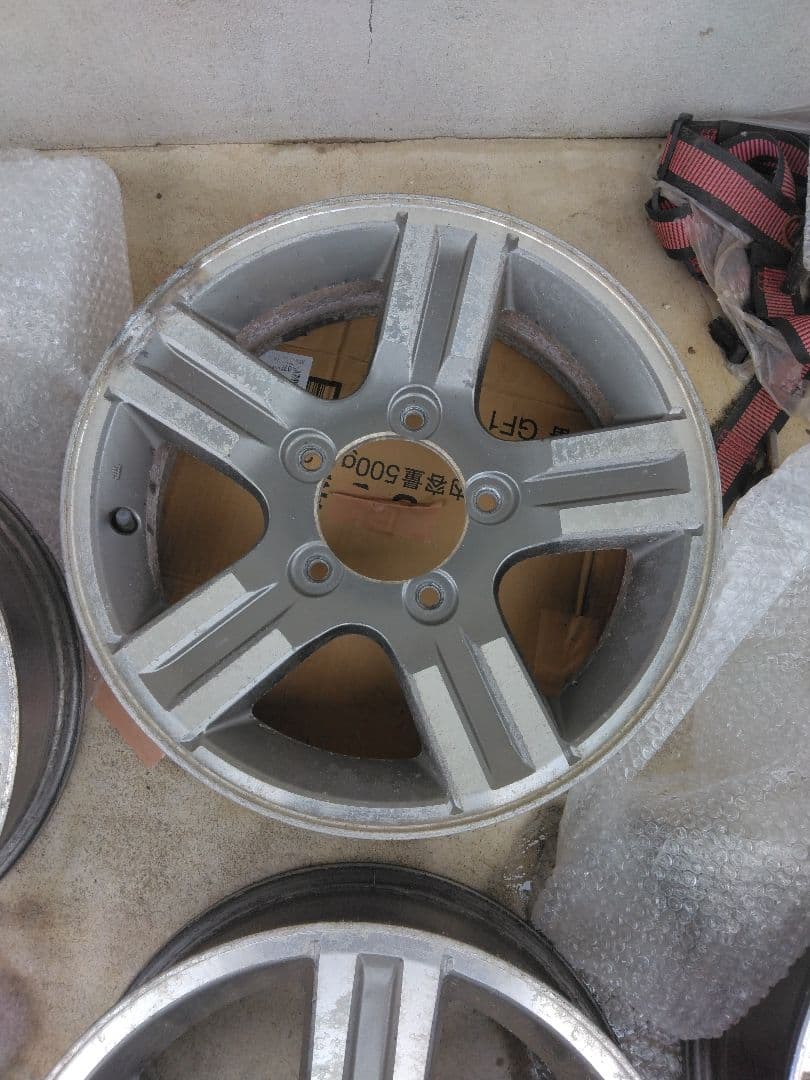 ジムニー23に使用16インチ アルミ製 5スポークホイール