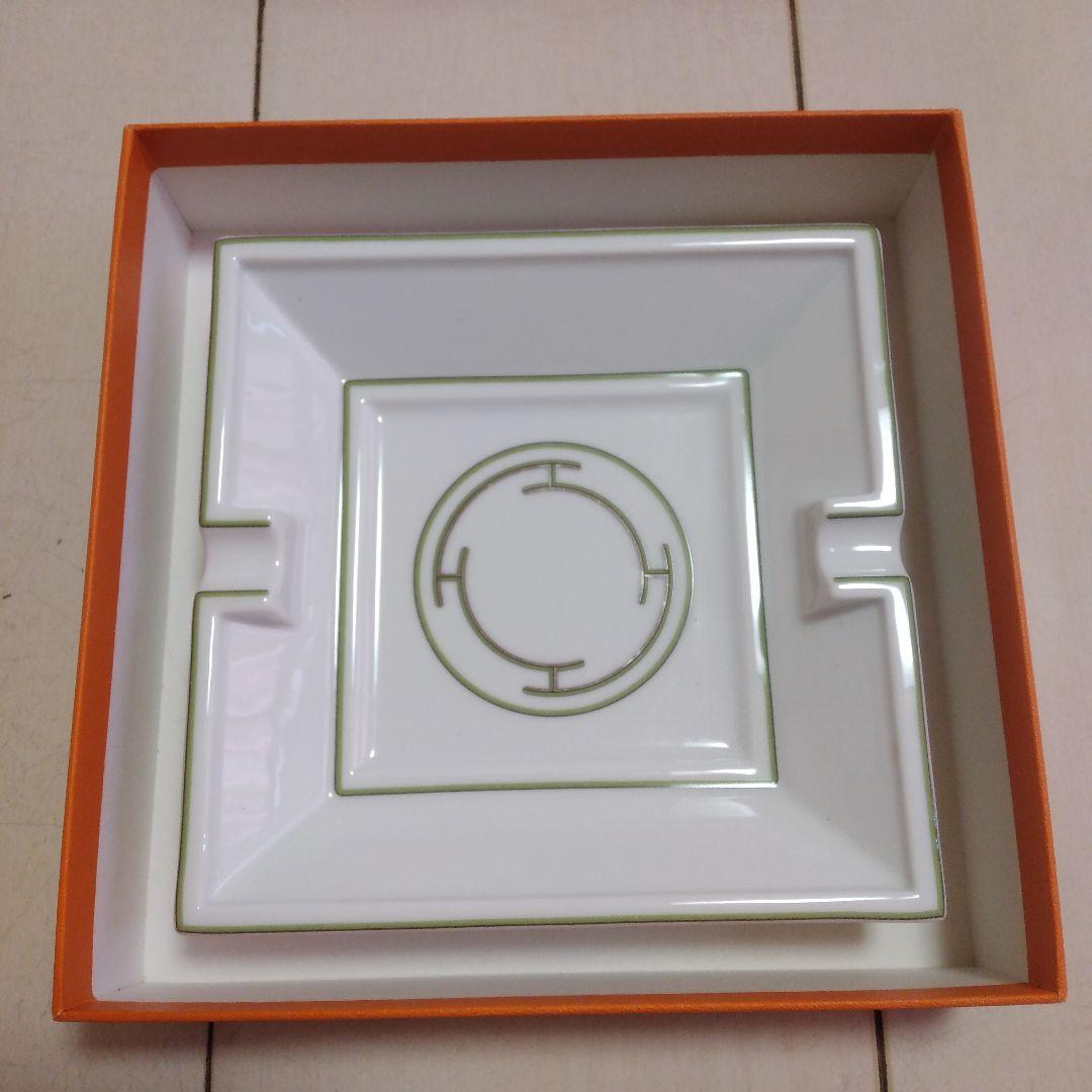 ☆HERMES スクエア型置き灰皿ホワイト