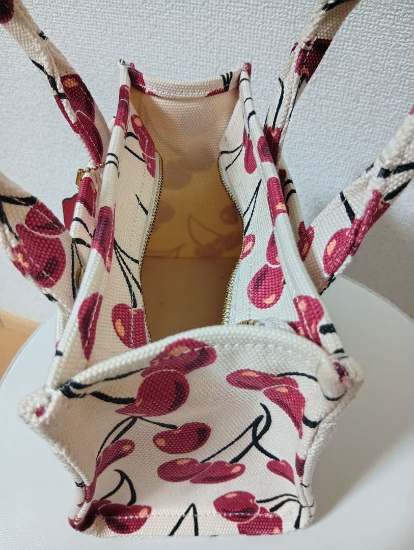 COACH コーチ チェリー柄 ミニカーゴトート20 ニューヨーク限定