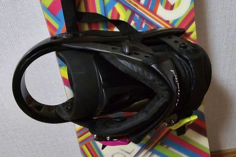 激安　スノーボード　ロシニョール136cm +ビンディング　レディース　ジュニア