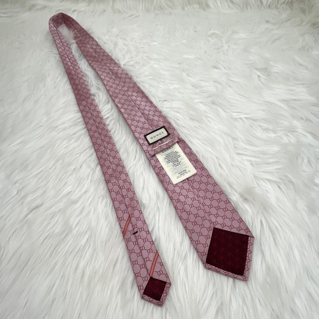 極美品✨グッチ　 GUCCI 　ネクタイ　シルク100％　ピンク　GG柄