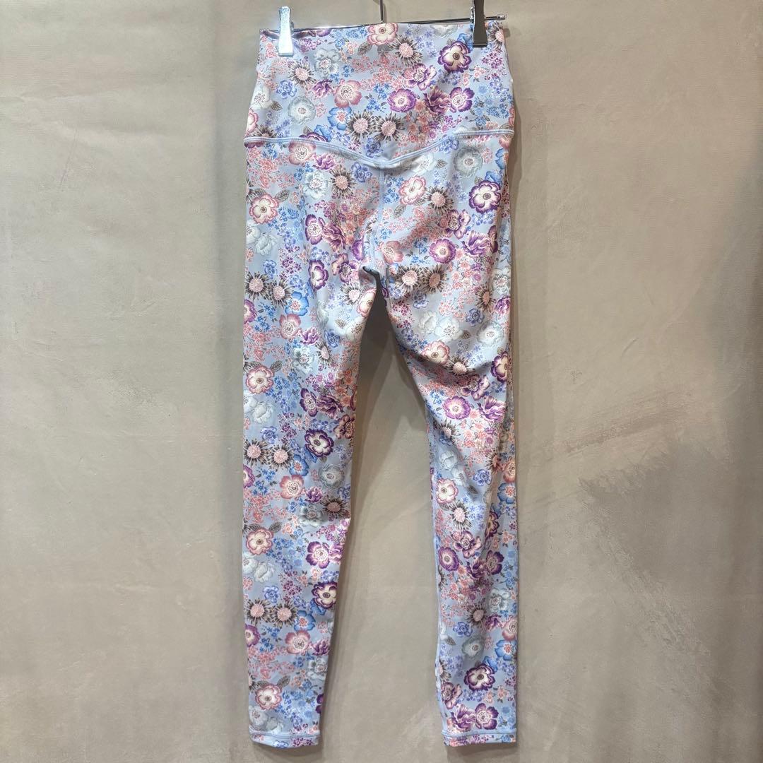 美品 SUKALA スカーラ エンブロイダリープリント ブラトップ&レギンス M