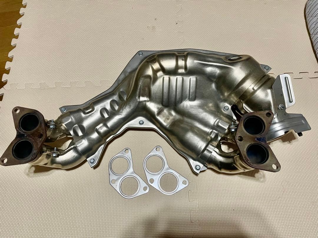 BRZ zd8 純正 エキゾーストマニホールド ガスケット付き