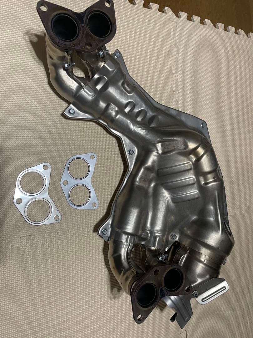 BRZ zd8 純正 エキゾーストマニホールド ガスケット付き