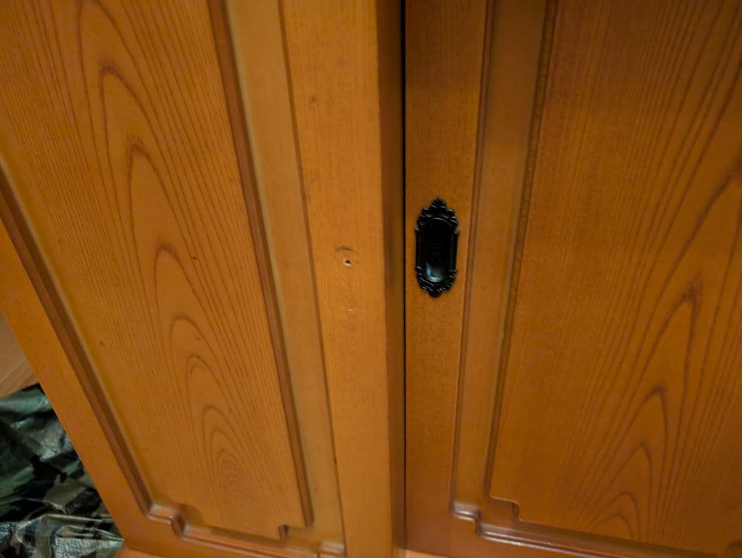 ビンテージ 昭和レトロ 木製三扉キャビネット ガラストップ付き