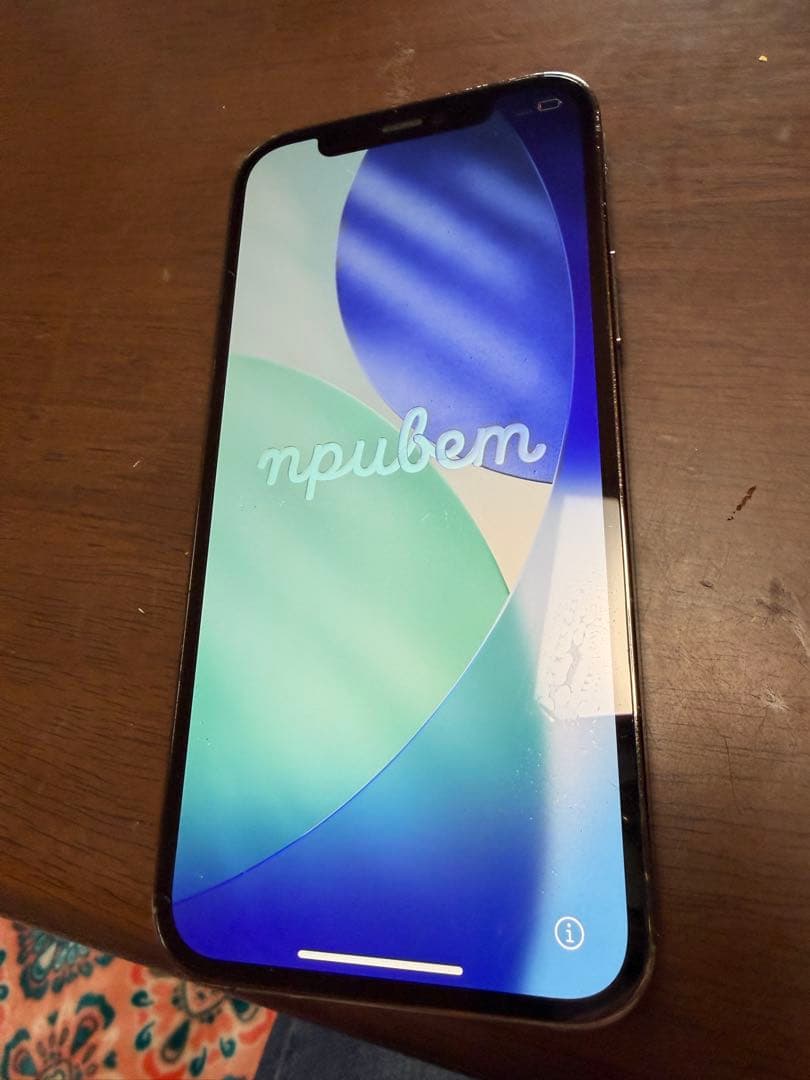 Apple iPhone 12 Pro 本体