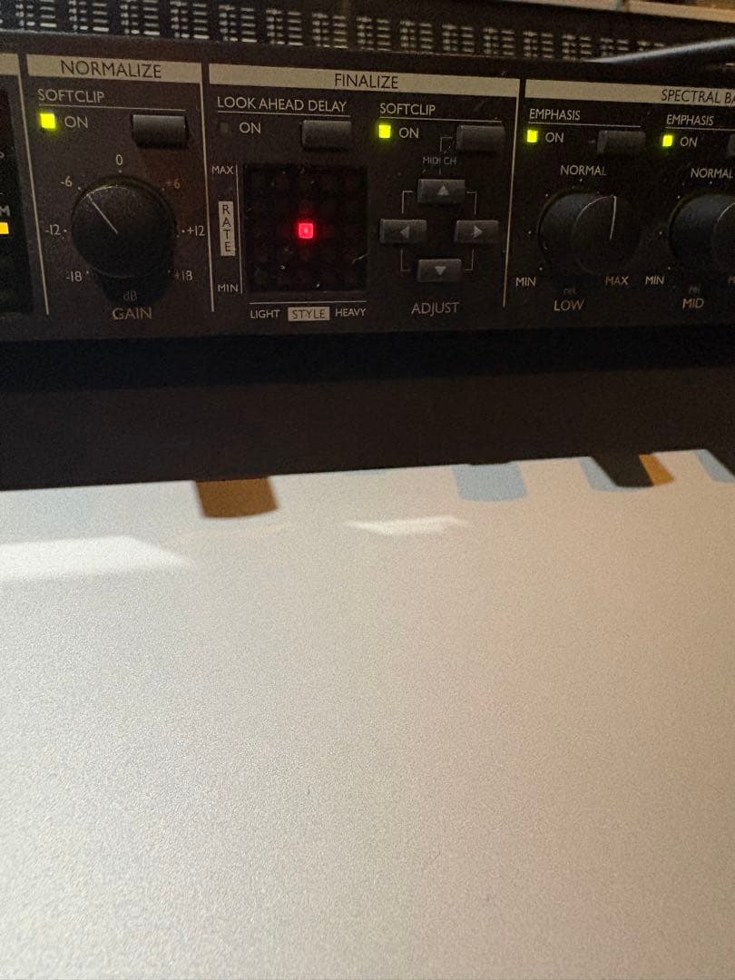 TC electronic Finalizer express 中古