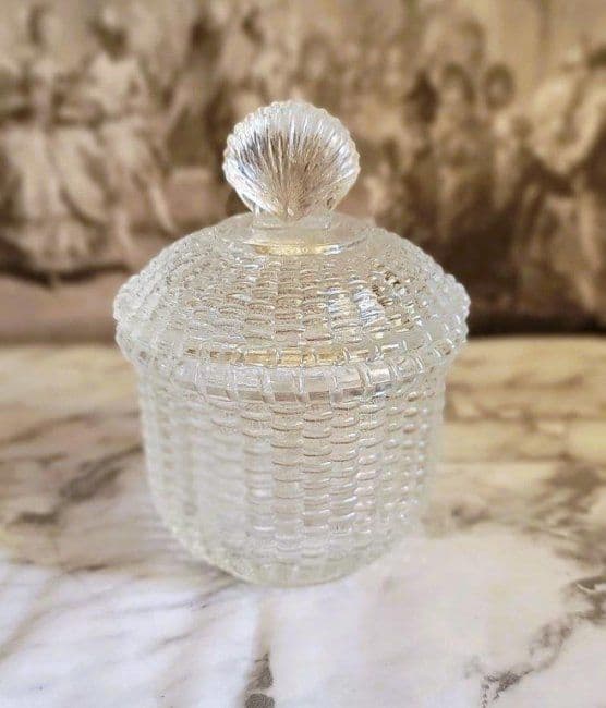 ナンタケットバスケット・ガラス・キャンディーポット・底にヒビ有