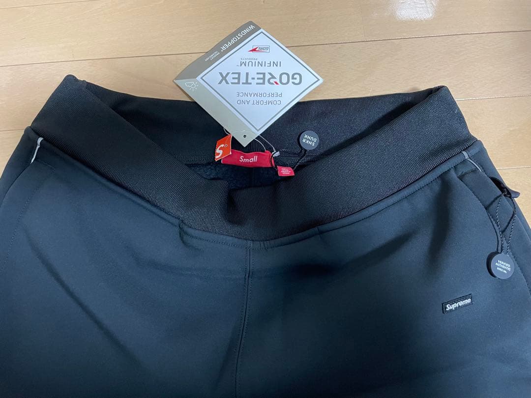 ★新品★ Supreme Windstopper Sweatpant黒 Sサイズ