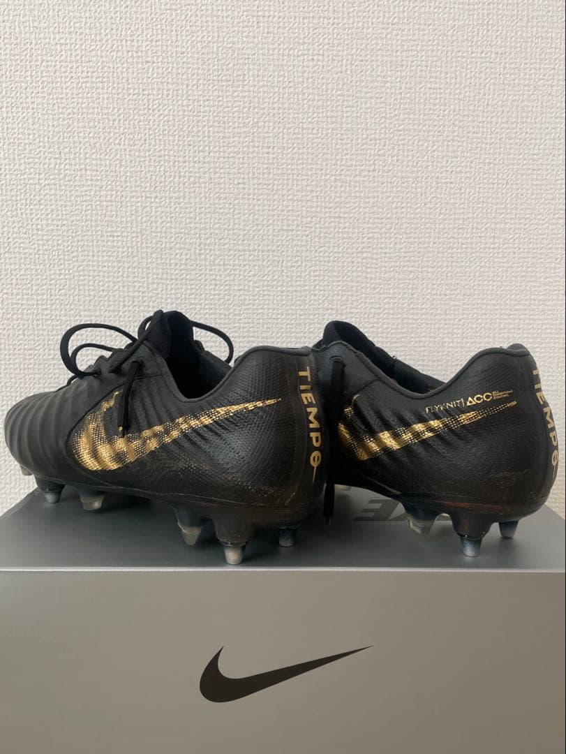 NIKEティエンポレジェンド7 SG/ブラック×ゴールド(27cm)