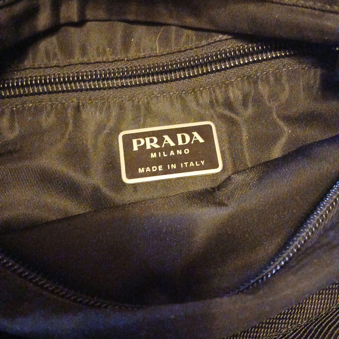 プラダ　ショルダーバッグ