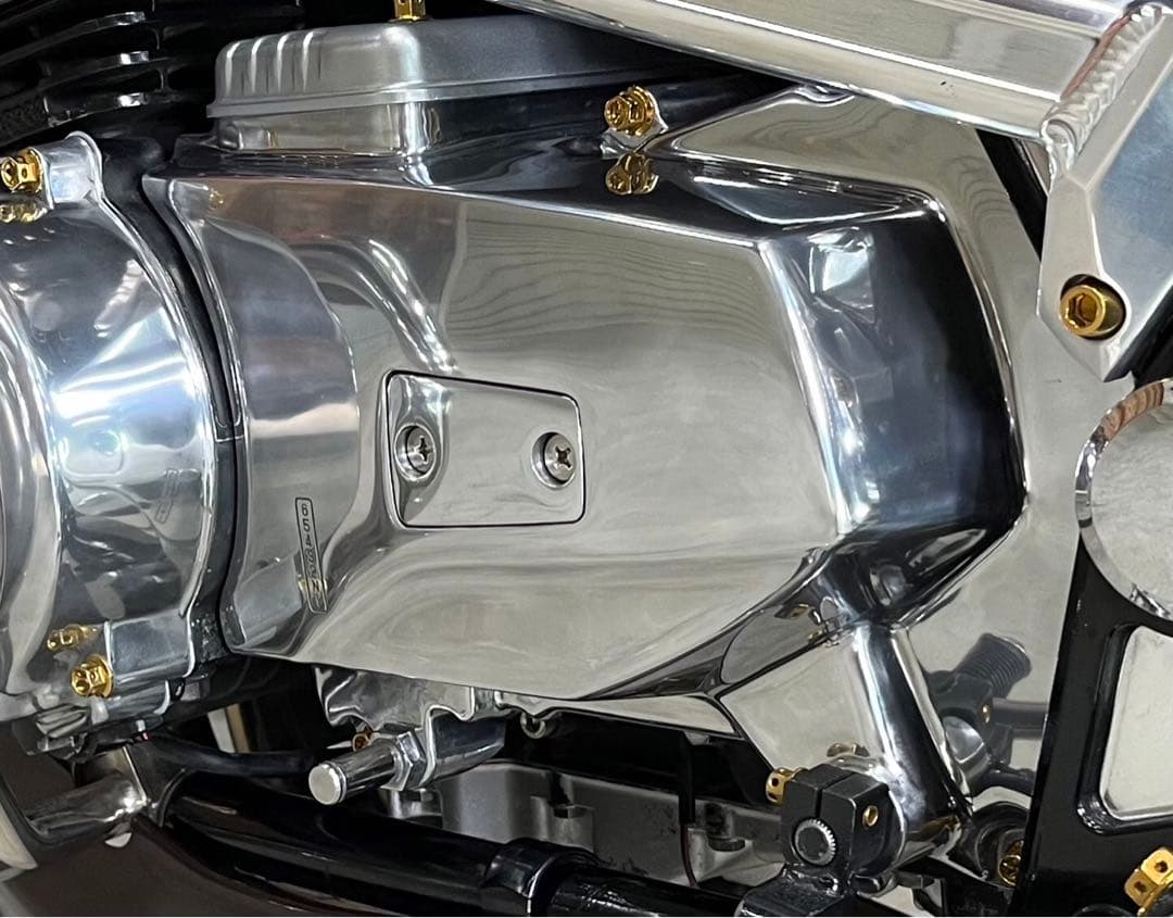 ゼファー400 ゼファーχ スプロケカバー 旧車仕様　バフ掛け鏡面