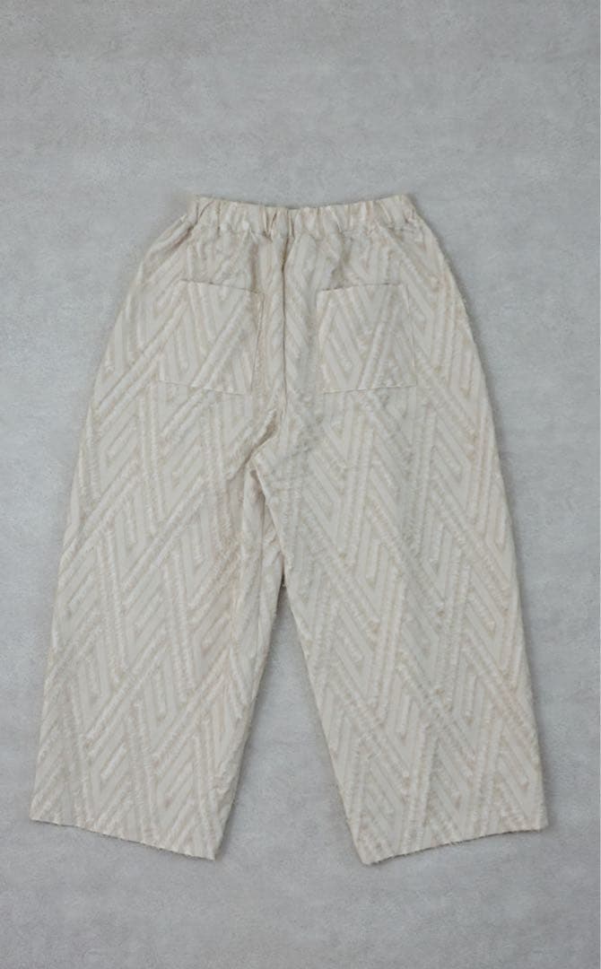アトリエエマウ　ジャガードパンツ