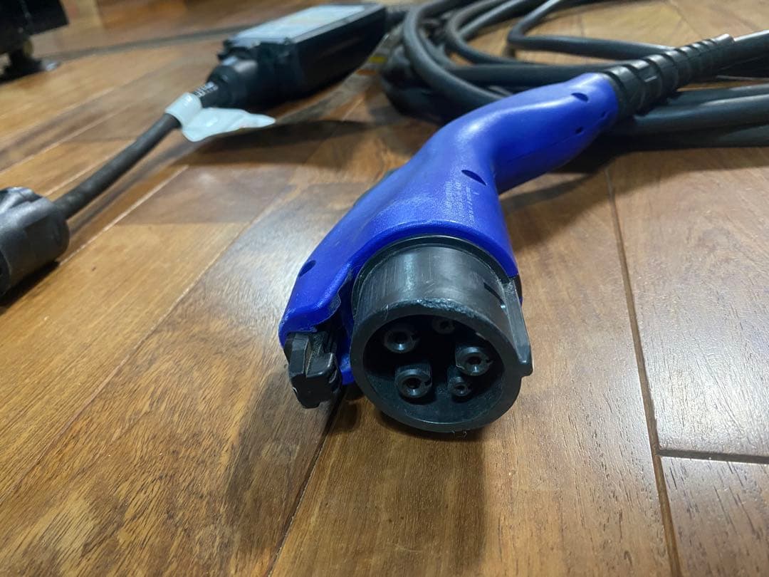 TOYOTA プリウスPHV ZVW52 電気自動車充電器１５m