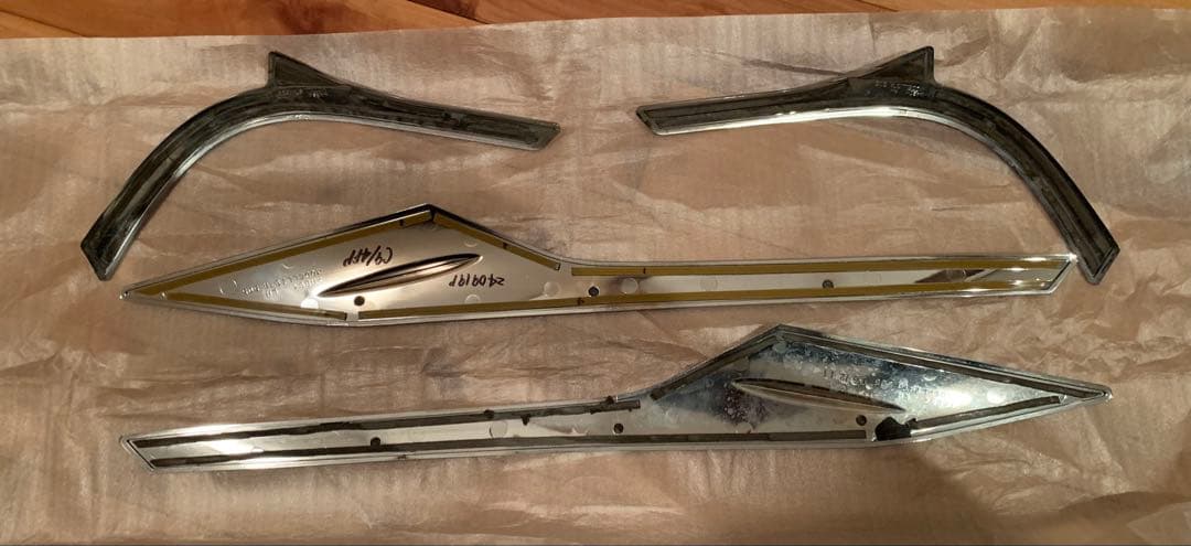 50 プリウス　モデリスタ フロントガーニッシュ