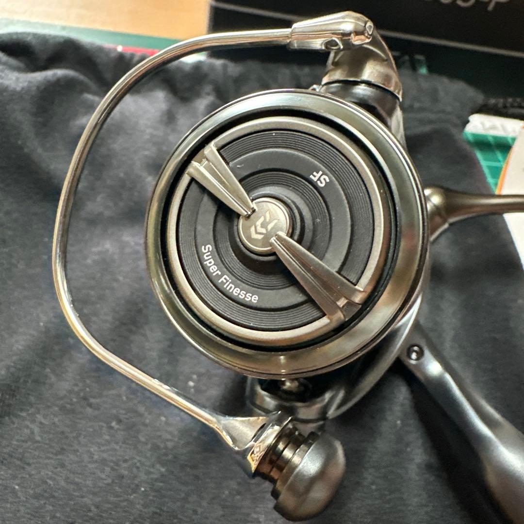 美品　23 エアリティsf st 1000s-p ダイワ