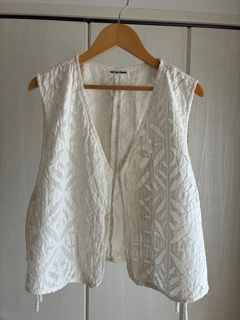 OUT OF FRAMe ReverseAppliqueベスト