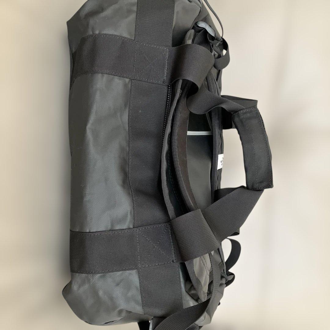 THE NORTH FACE ブラックドラムバッグ